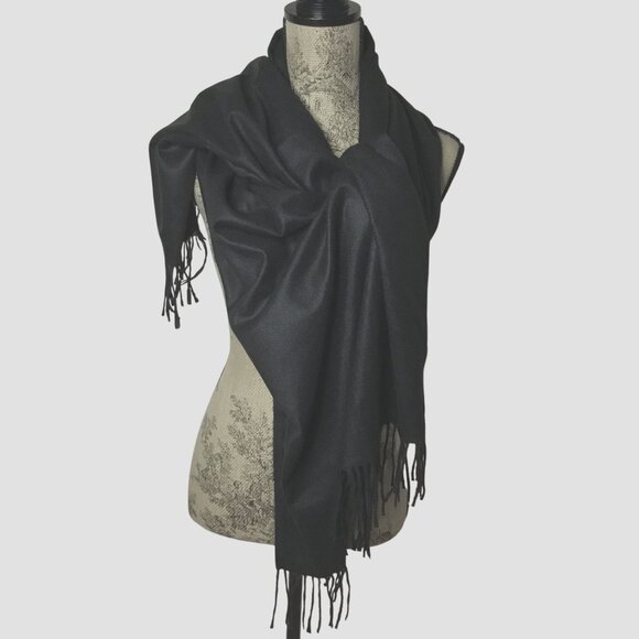 Very Black Cashmere Feel Pashmina Shawl Wrap 58x41 Soft Large Scarf Gift NWOT - Picture 1 of 4